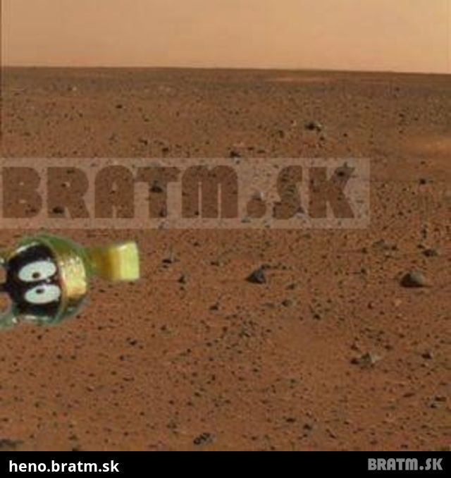 Prvá fotka vyhotovená NASA z Marsu , prečo to stále popiera ? :D
