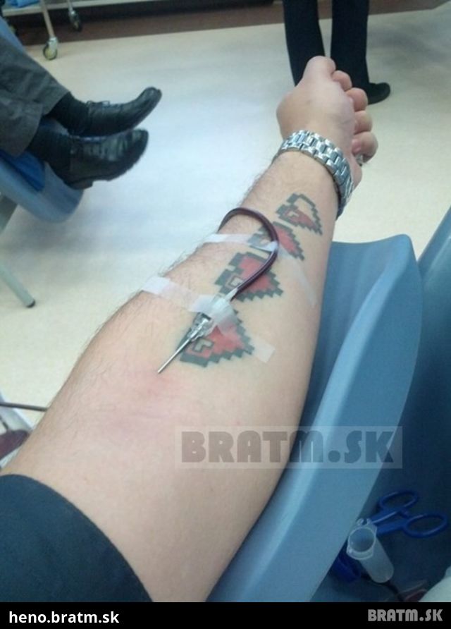 Bratm lajk pre všetkých darcov krvi ! Nádherne tetovanie. Koľko z vás už darovalo krv?