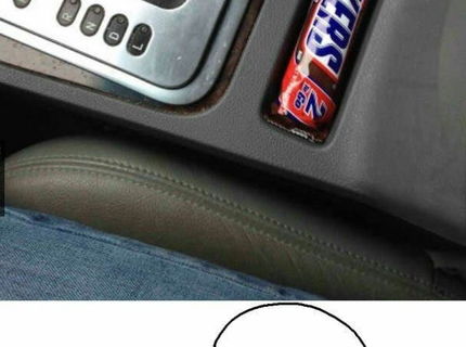 Hmmm..snickers v aute :D Aj toto sa vám môže stať :D