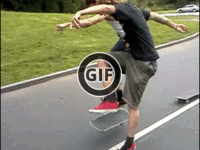 BRATM GIF: Neuveriteľný trik na skate :D lajk & share