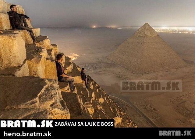 Nádherný výhľad z pyramídy :)