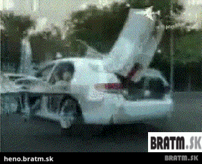 BRATM GIF: Toto auto sa zbláznilo :D