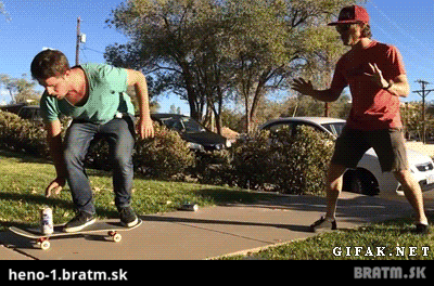 BRATM GIF: Úžasne skateboardové zručnosti :D