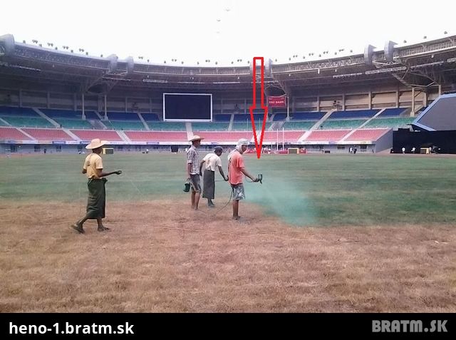 ODHALENÉ! Záhada krásneho futbalového trávnika vyriešená :D