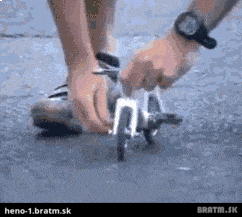 BRATM GIF: Najmenší bicykel na svete :D
