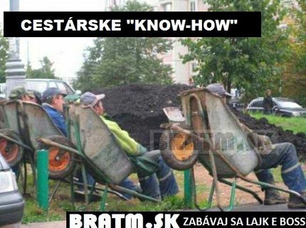 Niektorí vedia ako na to :D a takto vyzerá oddych cestárov :)
