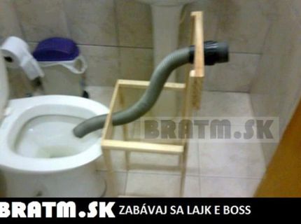 Tak toto je veľmi zaujímavé WC :D