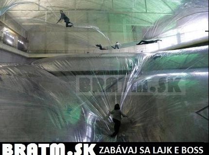 Adrenalínová zábava, viete si to predstaviť ? :)