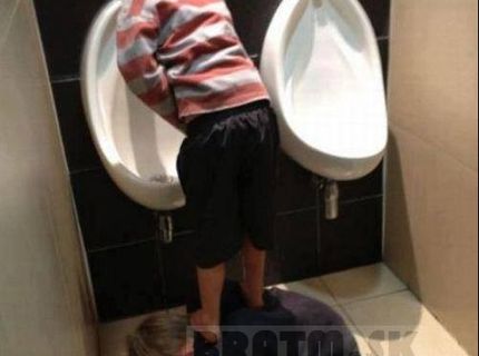 Skutočný priateľ ti vždy podrží... či pomôže?:D