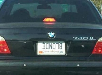 Kto je šofér? samozrejme BLONDÍNA :D