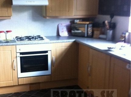 Keď sa hrám s dcérou na schovávačku :D