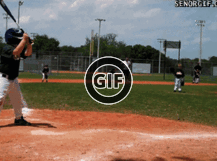 BRATM GIF: Malý to trafil teda poriadne :D:D