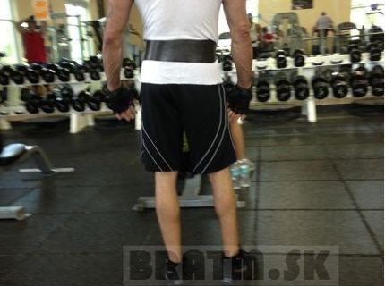 Bratmmm a tie nohy máš na čo ?:D