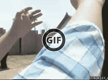 BRATM GIF: LOOOOL ON JEJ ZOŽRAL MOBIL :D:D:D