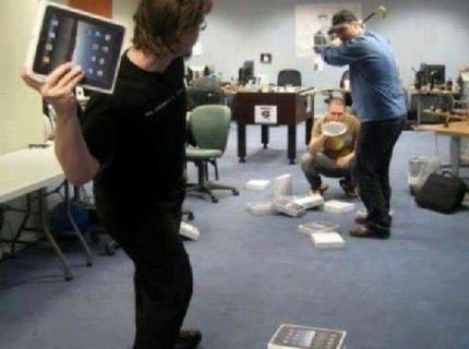 Viete, čo robia v Microsofte cez pracovnú dobu ? :D