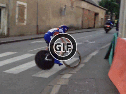 BRATM GIF: Asi príliš veľká zákruta :D