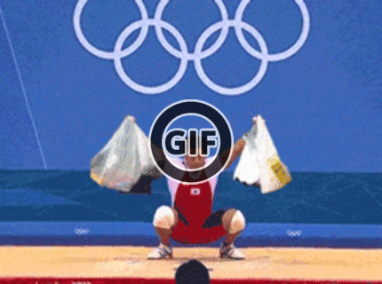 BRATM GIF: Aj vy si takto pripadáte, keď idete s priateľkou na nákupy ? :D