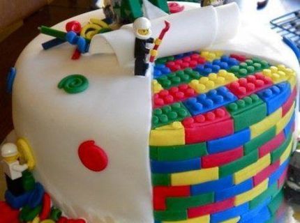Najoriginálnejšia lego torta :D