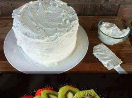 Mňááám! tak táto mega ovocná torta vyzerá super :)