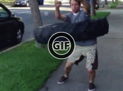 BRATM GIF: Originálny HULA- HOP v mužskom podaní :D