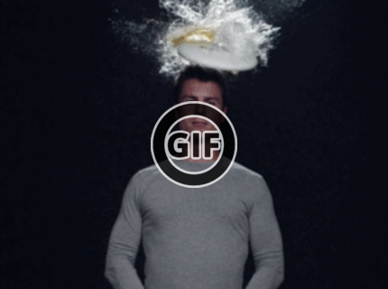 BRATM GIF: Nikto s jablkom, my s pivom :D