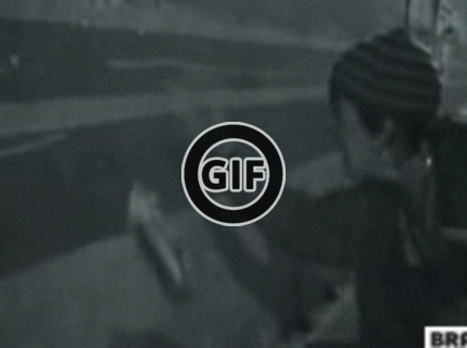 BRATM GIF: Hups ! :D tak toto bola ťažká frajerina :D