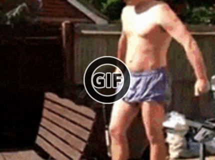 BRATM GIF: Pozri aký som macher, nikto na mňa nemá :D