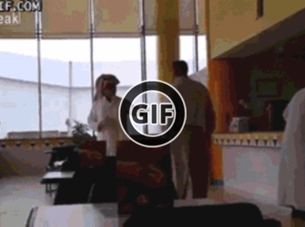 BRATM GIF: Bratm radí..keď sa nevieš biť ..tak sa jednoducho o to nepokúšaj ! :D:D:D