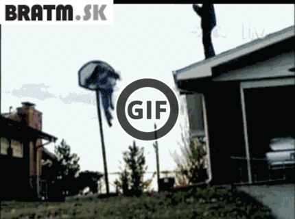 BRATM GIF: Pád rovno do koša :D