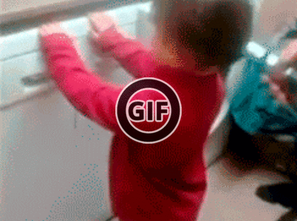 BRATM GIF: Rýchly spôsob, ako spraviť svojej dcére účes :D