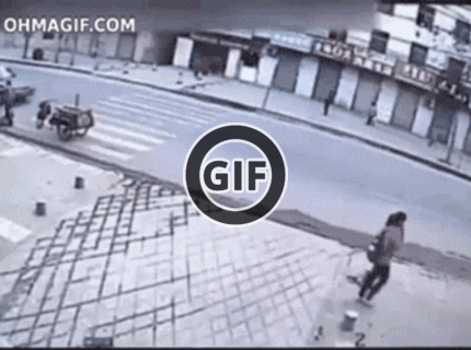 BRATM GIF: Zapozerajte sa na tú slečnu :D