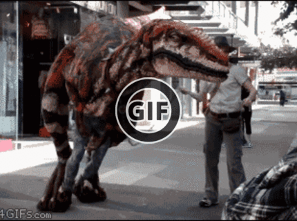 BRATM GIF: Hrôzostrašná atrakcia v uliciach :D