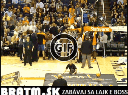 BRATM GIF: Takto sa striela na kôš :D