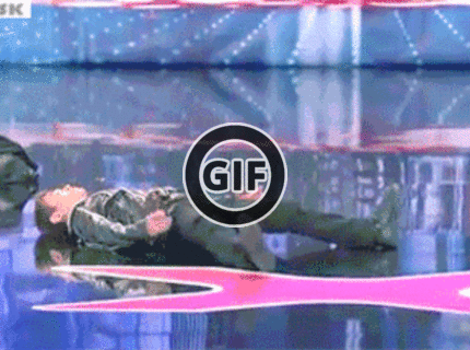 BRATM GIF: Skoro ako robot :D