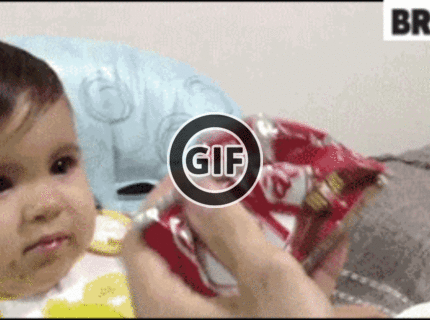 BRATM GIF: Ako oklamať dieťa :D