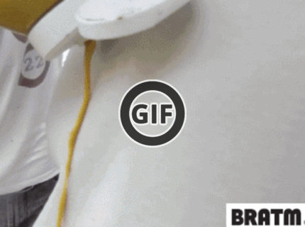 BRATM GIF : Najpraktickejšie oblečenie na svete :D Odteraz už žiadne škvrny :D