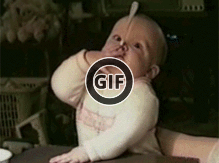 BRATM GIF: PODARENÉ ! :D dieťa vs. lyžička :D