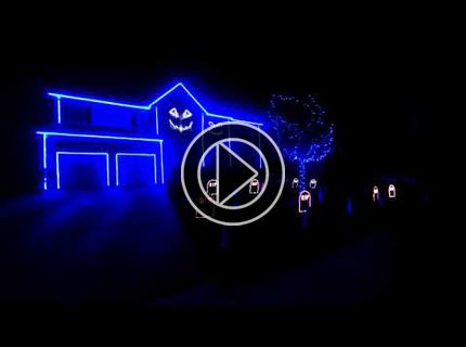 Neuveriteľná Halloween sveteľná show !! :D