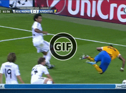 BRATM GIF: AJ toto sa stáva vo futbale :D