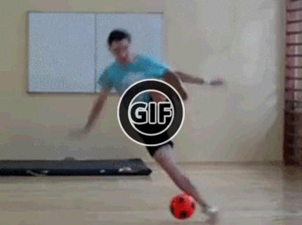 BRATM GIF: Trik s loptou :D nie vždy sa to musí podariť :D