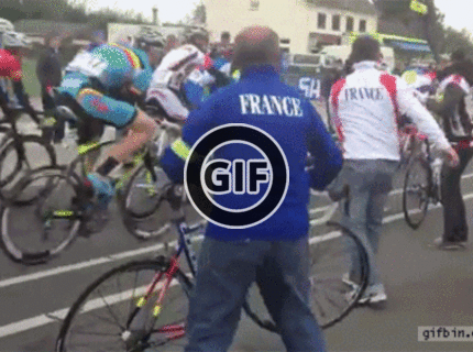 BRATM GIF: Nenormálne rýchla výmena bicyklov :D