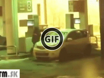 BRATM GIF: Keď žena tankuje :D :D