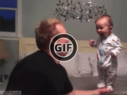 BRATM GIF: Úžasný tatko a jeho malý drobec :D