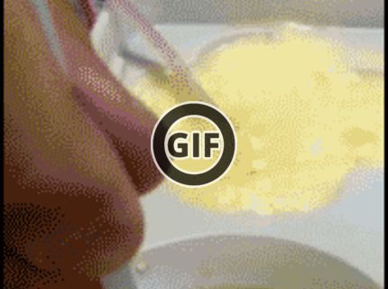 BRATM GIF: Sushi v prášku :D mali by ste odvahu to zjesť ?