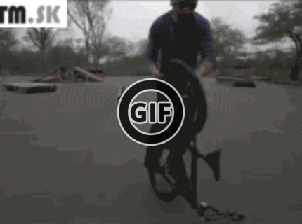 BRATM GIF: Wau, kto by povedal, že aj takto sa dá jazdiť na bicykli :D