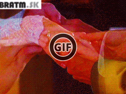 BRATM GIF: Krásny svadobný okamih :)
