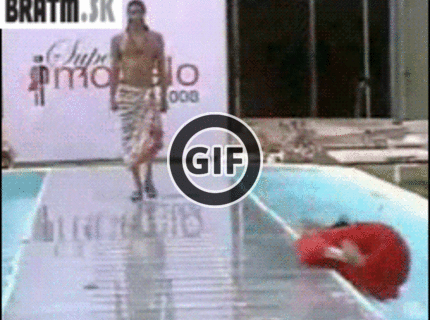 BRATM GIF: Čo dokáže neopatrnosť na móle :D