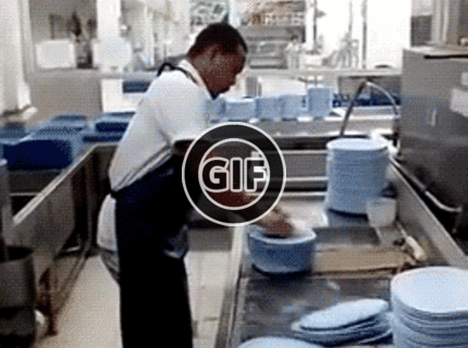 BRATM GIF: Úžasné! Najrýchlejší umývač riadov na svete :D