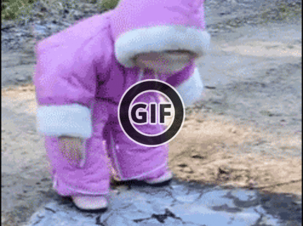 BRATM GIF: Podarené! :D dieťa prvý krát na ľade :D