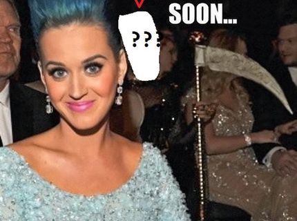 TOP NEWS: Uhádnete kto sa skrýva za tajuplným kostýmom?:D